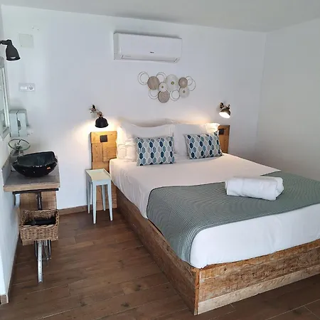 Lovin Book Guest house Obidos